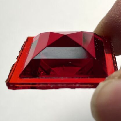 Multi Faceted Square 25mm Jewel - Red ST25-10